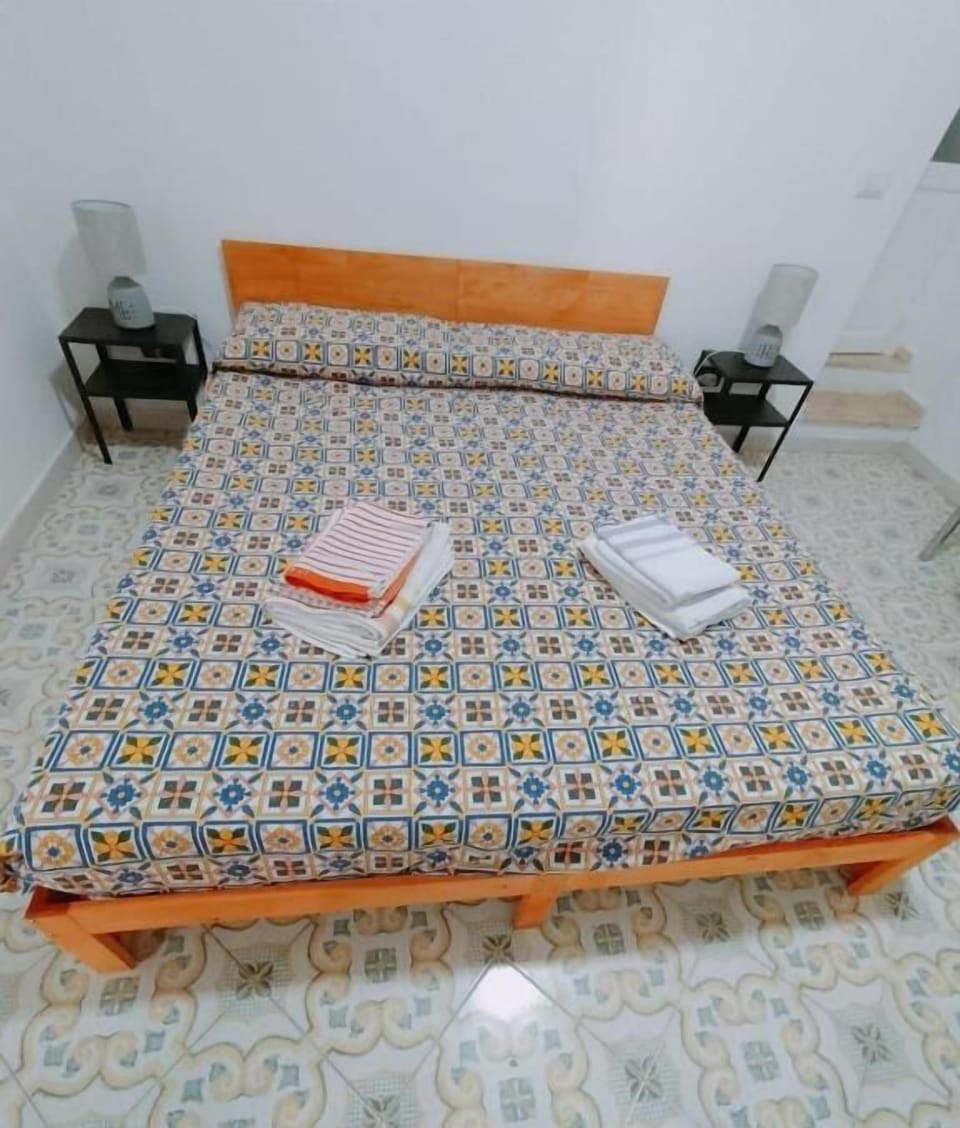 Traditional Double Room, Garden View | Down comforters, free WiFi