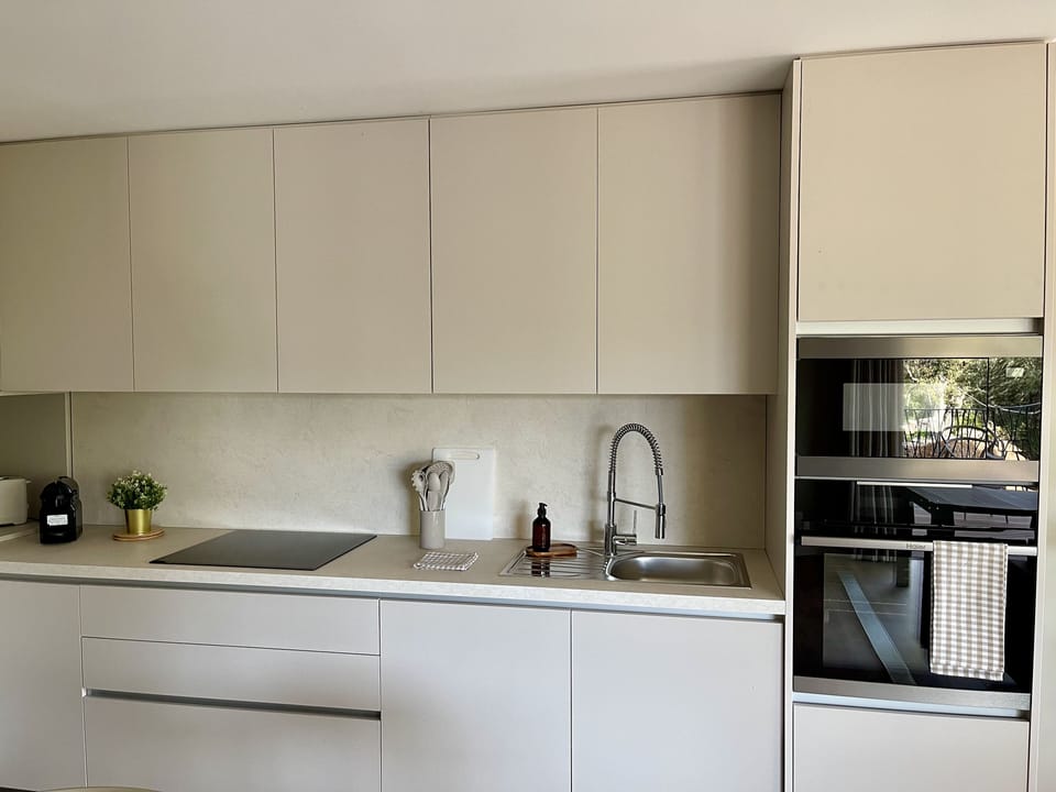 Kitchen (2)