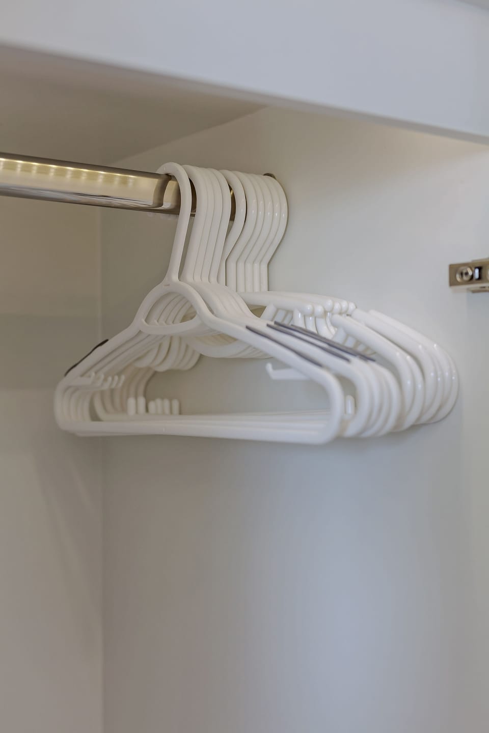 Deluxe Apartment | Wardrobe