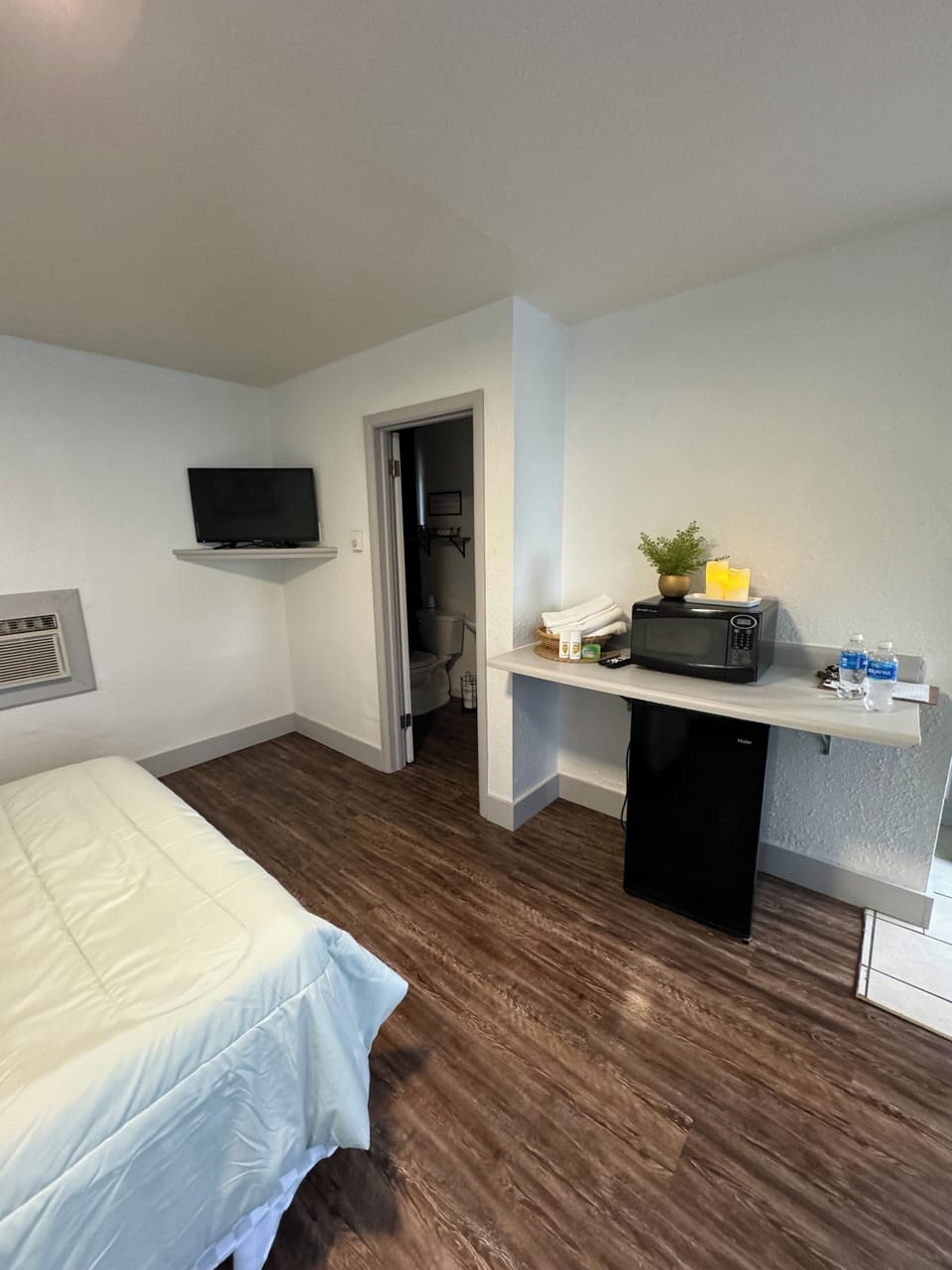Basic Room | WiFi (free), bed sheets