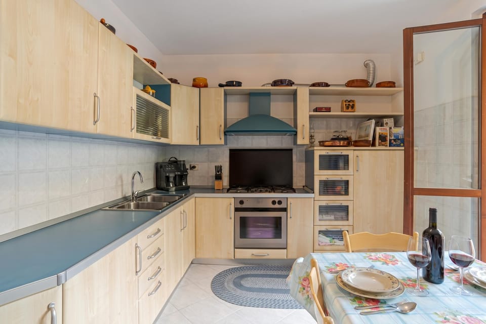 Kitchen and dining area