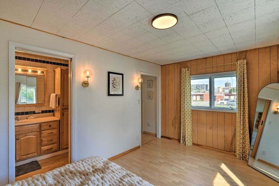 Indoors, Home Decor, Floor, Hardwood, Door
