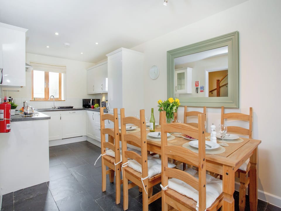 Kitchen/diner | Golf Club Lodges- Kingfisher - Golf Club Lodges, Blackawton, near Totnes