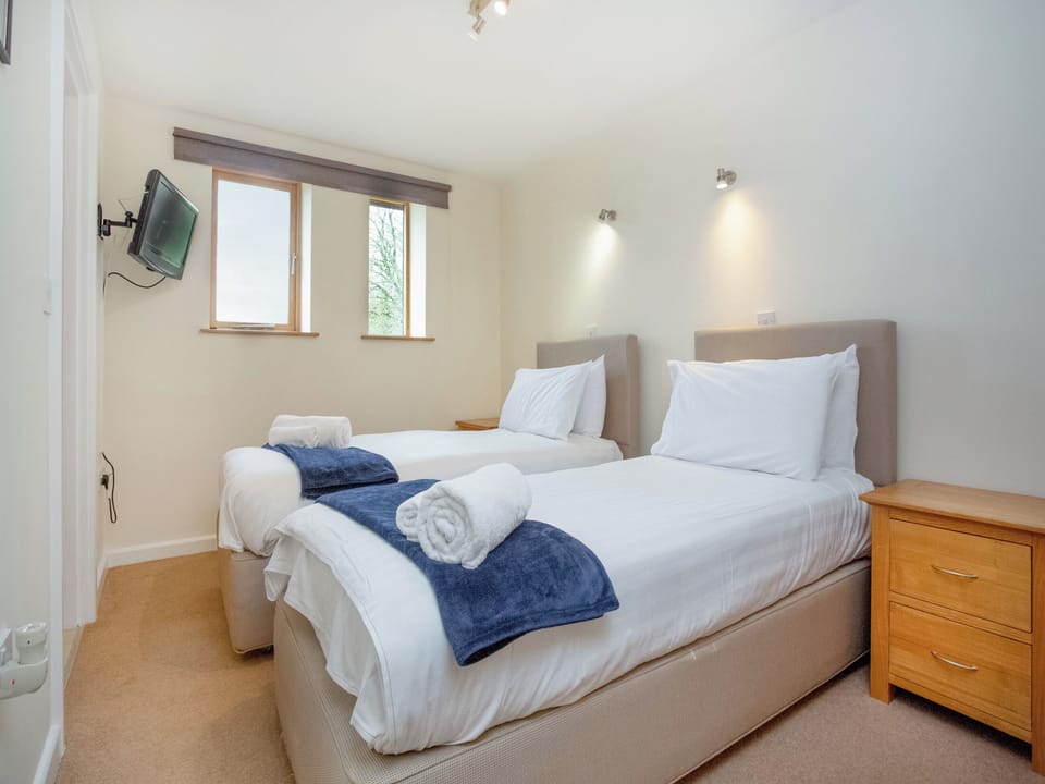 Twin bedroom | Golf Club Lodges- Kingfisher - Golf Club Lodges, Blackawton, near Totnes