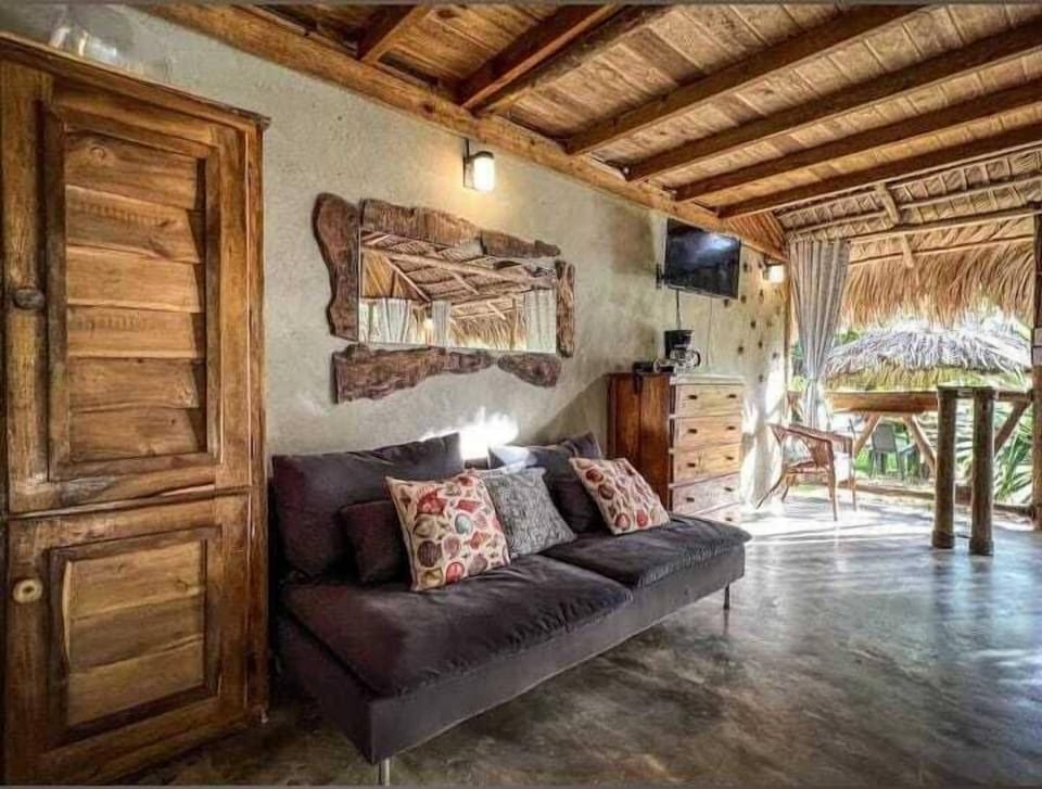 Bungalow, 4 Bedrooms, Kitchen, Garden View | Free WiFi, bed sheets