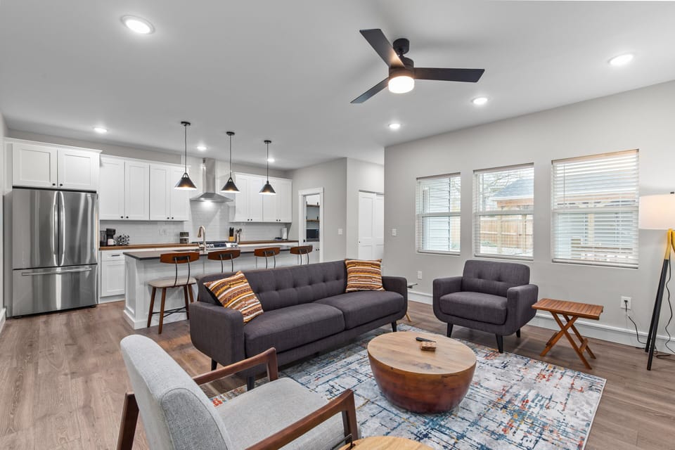 House, Multiple Beds, Patio, City View ((#19) 3323 Vista Ave) | Living area