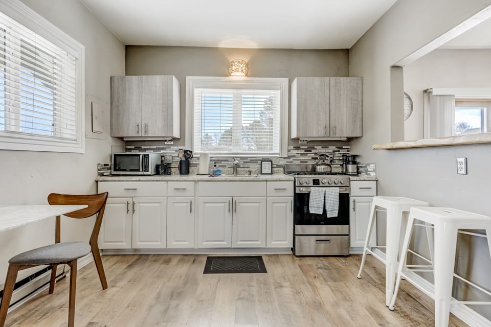 House | Private kitchen | Fridge, microwave, oven, dishwasher