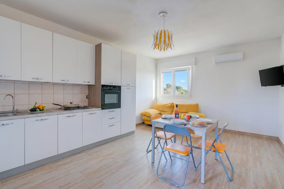 Kitchen and dining area