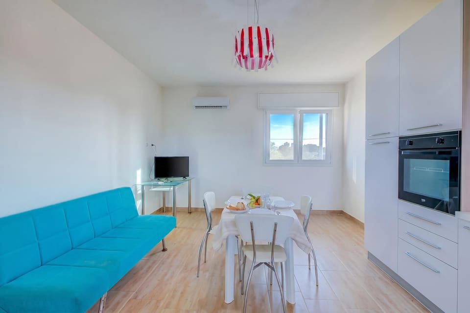 Kitchen and dining area