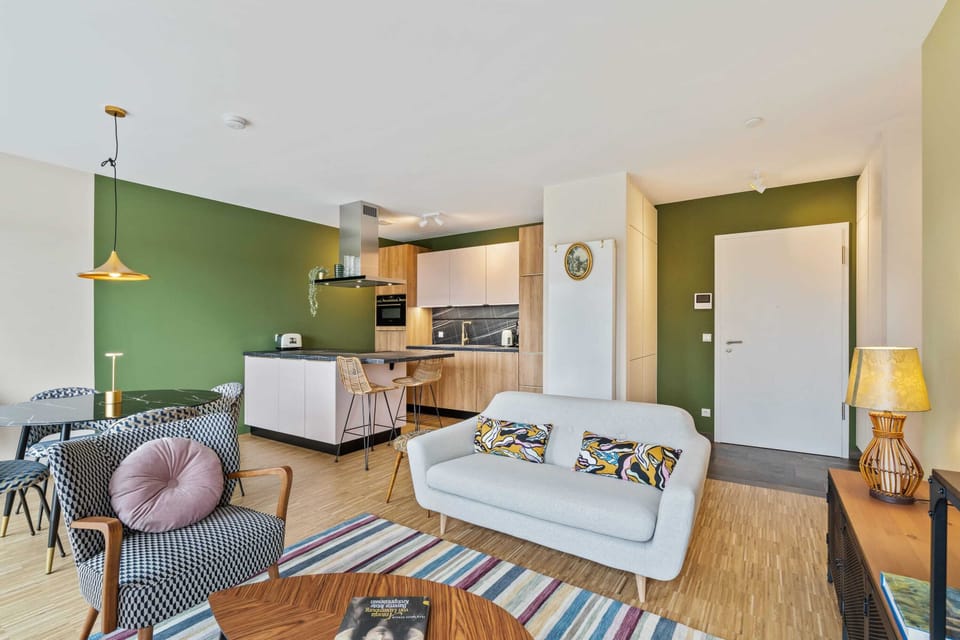 Our open-plan space combines comfort, dining, and style.
