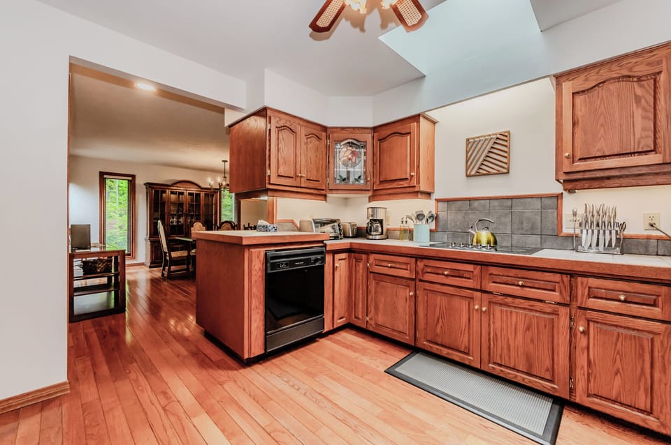 The open concept and fully stocked kitchen means you don't have to leave the cottage to enjoy the best foods for your family. 