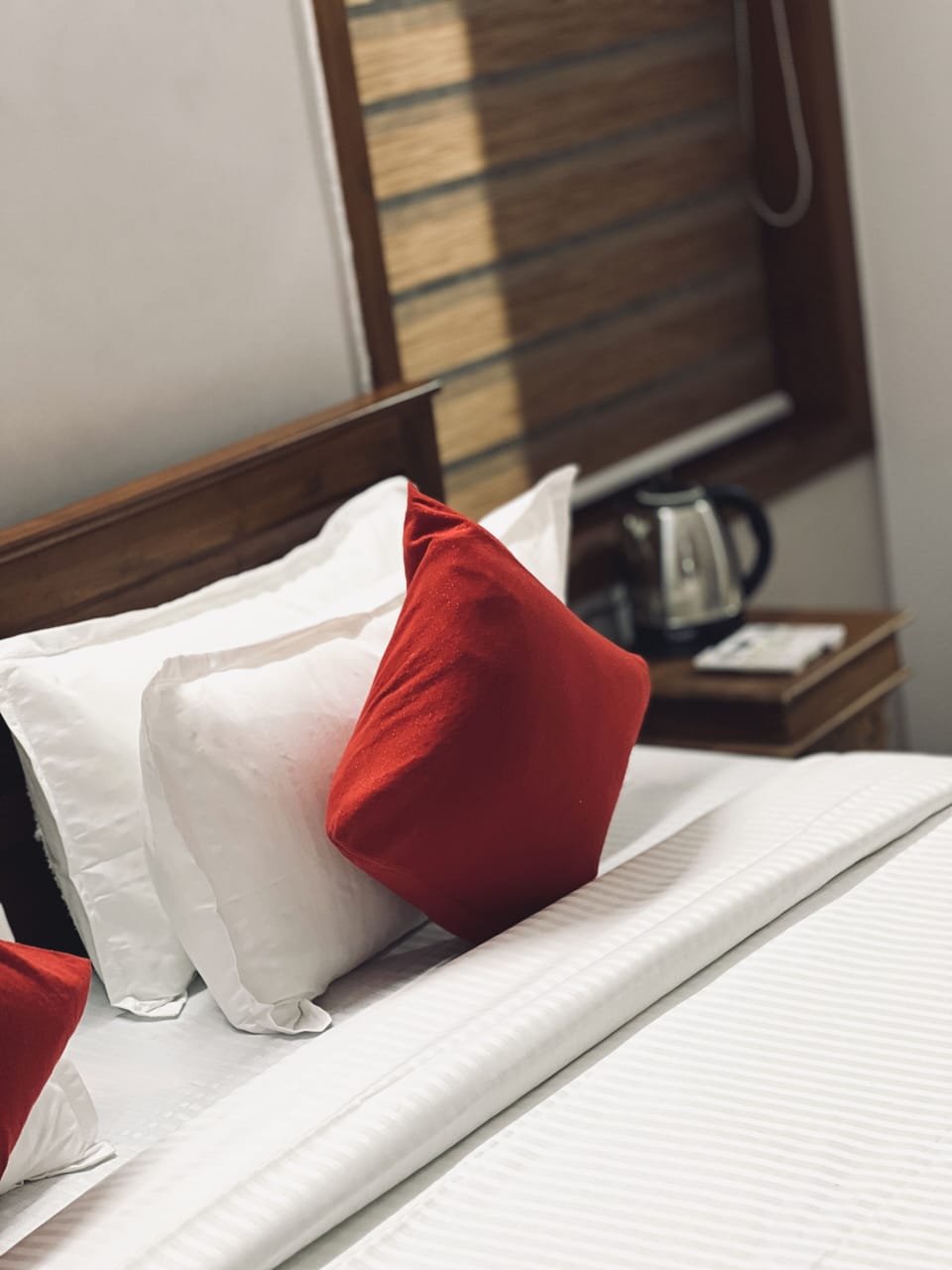 Deluxe Room | Premium bedding, minibar, blackout drapes, iron/ironing board