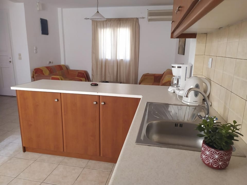 House, Smoking | 1 bedroom, desk