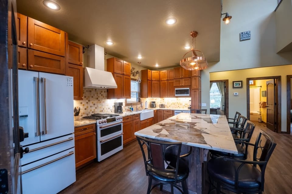 Gourmet Kitchen