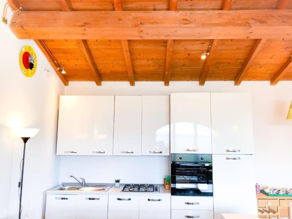 Panoramic Villa, Hill View | Private kitchen | Full-size fridge, oven, stovetop, cookware/dishes/utensils