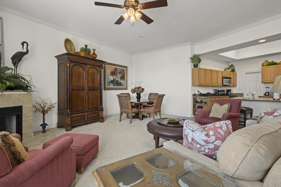 Living Area - The open living area features plenty of comfortable seating, and also a television for enjoying your down time.