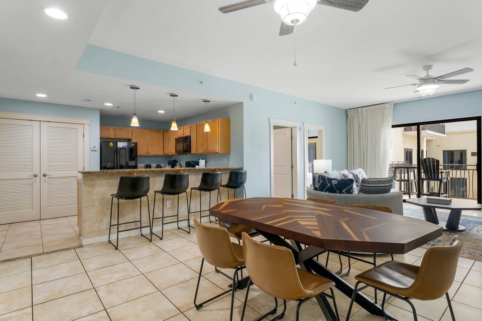 8-web-or-mls-15100-front-beach-rd-1408