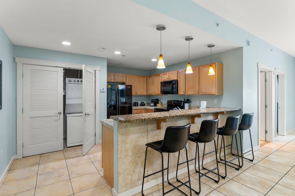 9-web-or-mls-15100-front-beach-rd-1408