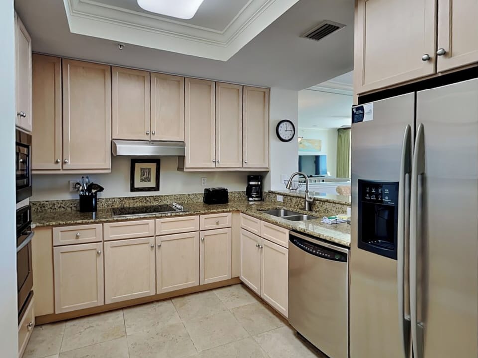 Fully Equipped Kitchen with Stainless Steel Appliances
