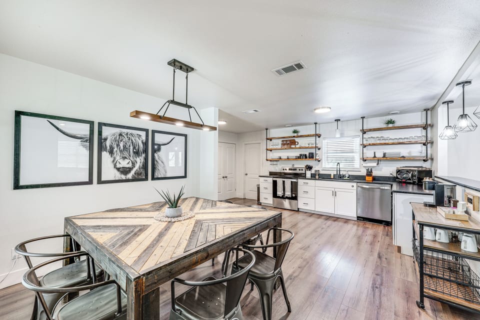 House (3 Bedrooms) | Interior