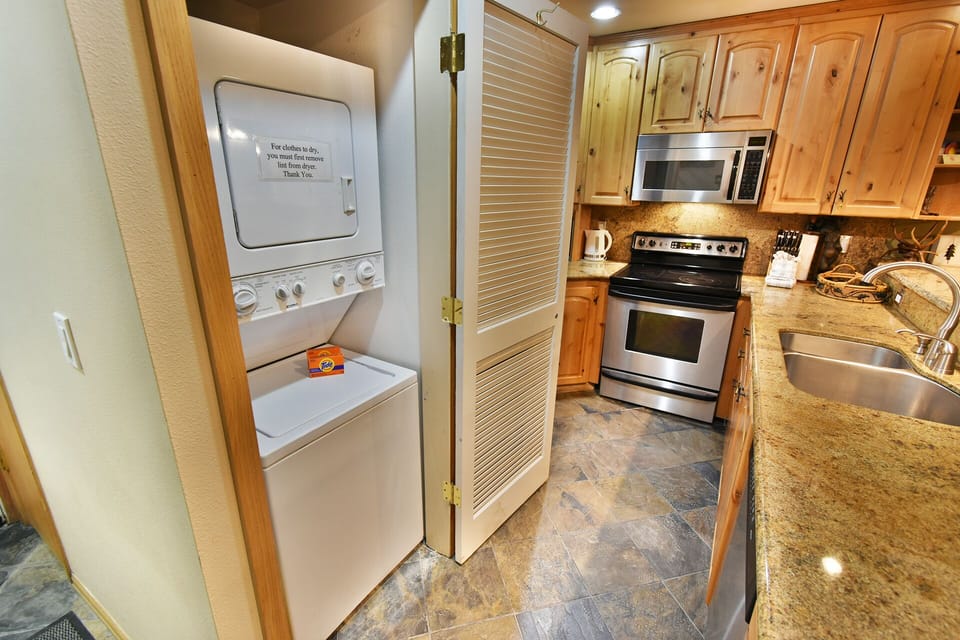 Washer and Dryer in Kitchen Closet - Washer and Dryer in Kitchen Closet