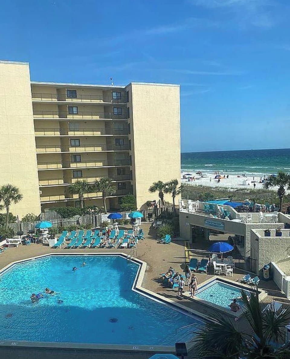 Pool area