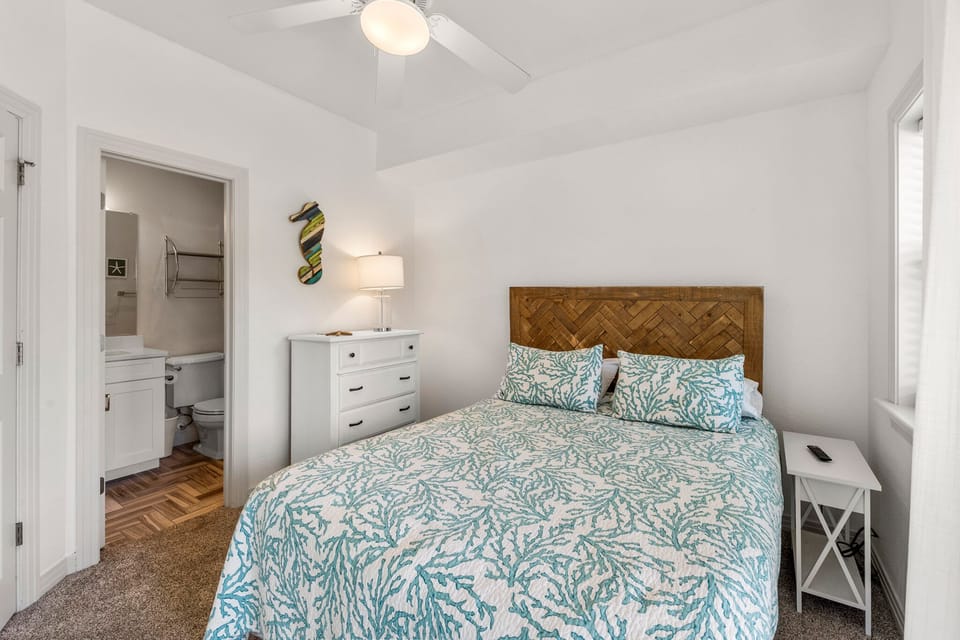 BB304C: Purple Pearl | Mid Level Bedroom 2