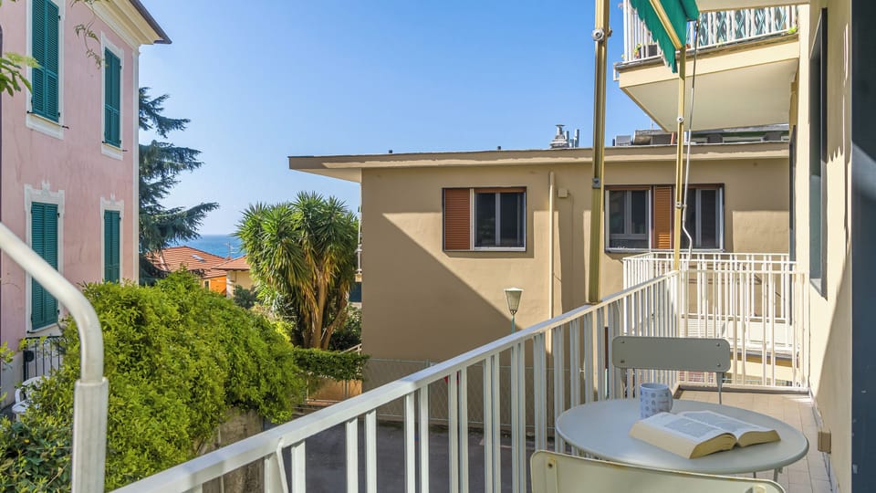 Apartment (2 Bedrooms) | Front of property