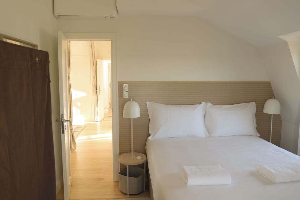 Deluxe Apartment, River View | 1 bedroom, hypo-allergenic bedding, desk, soundproofing
