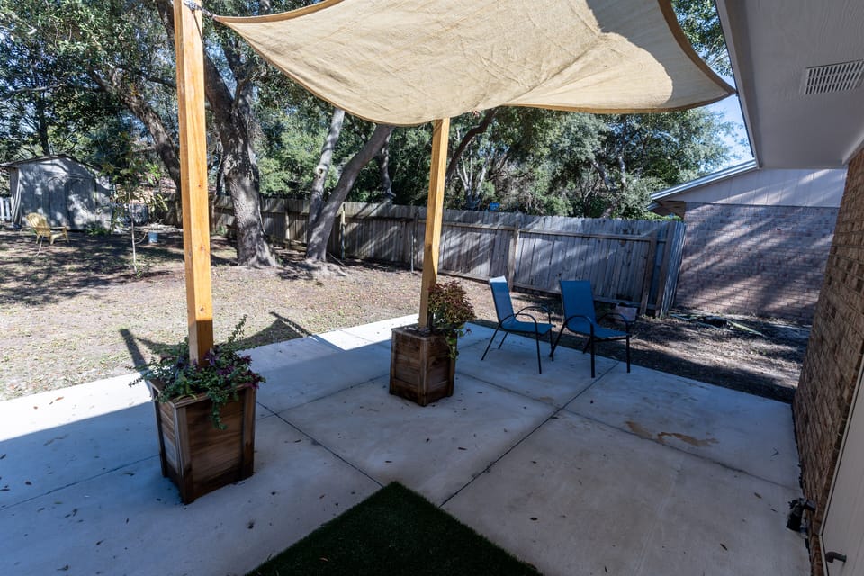 back yard patio, large back yard