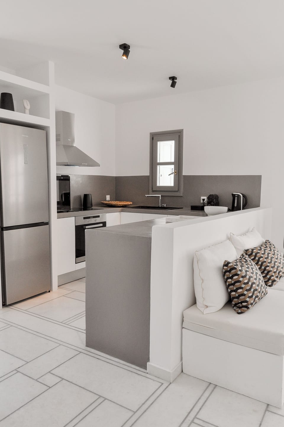 Deluxe Villa | Private kitchen | Electric kettle