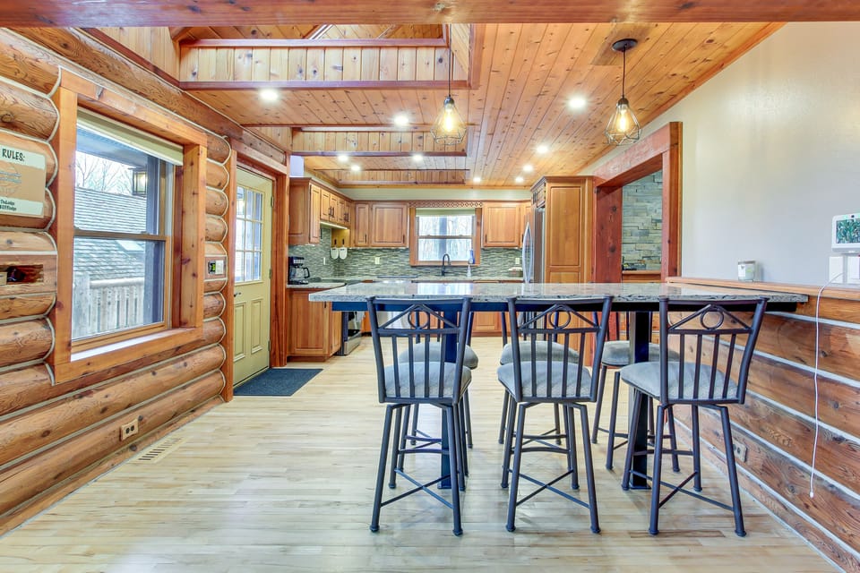 Dining Area | Dishware & Flatware Provided | Central A/C & Heat | Main Level