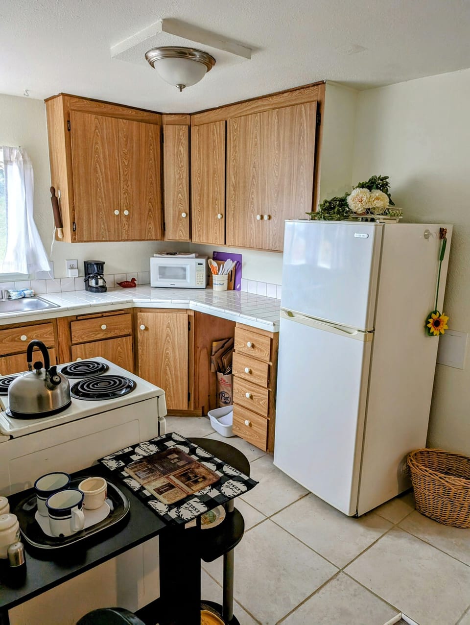 fully stocked kitchen 