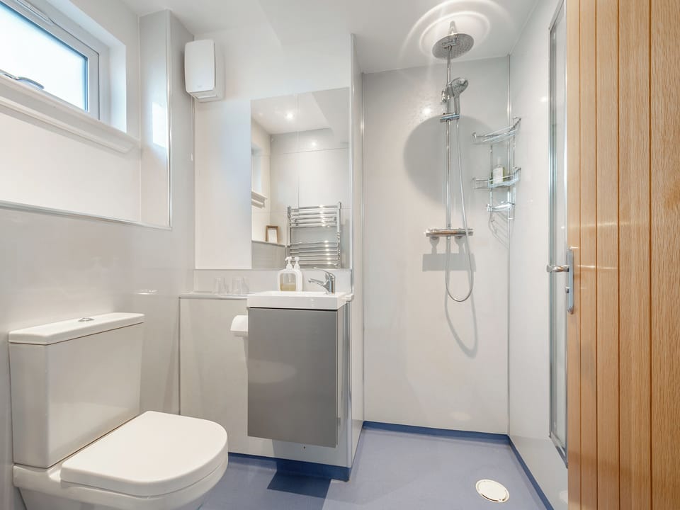Bathroom | Postbox Cottage, Lochranza