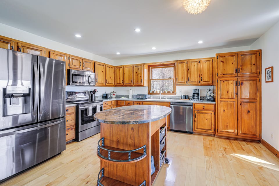 Fully Equipped Kitchen | Keyless Entry