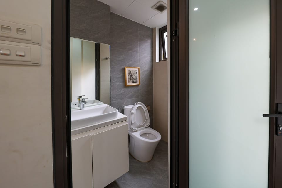Studio, Kitchenette | Bathroom | Hair dryer, slippers, bidet, towels