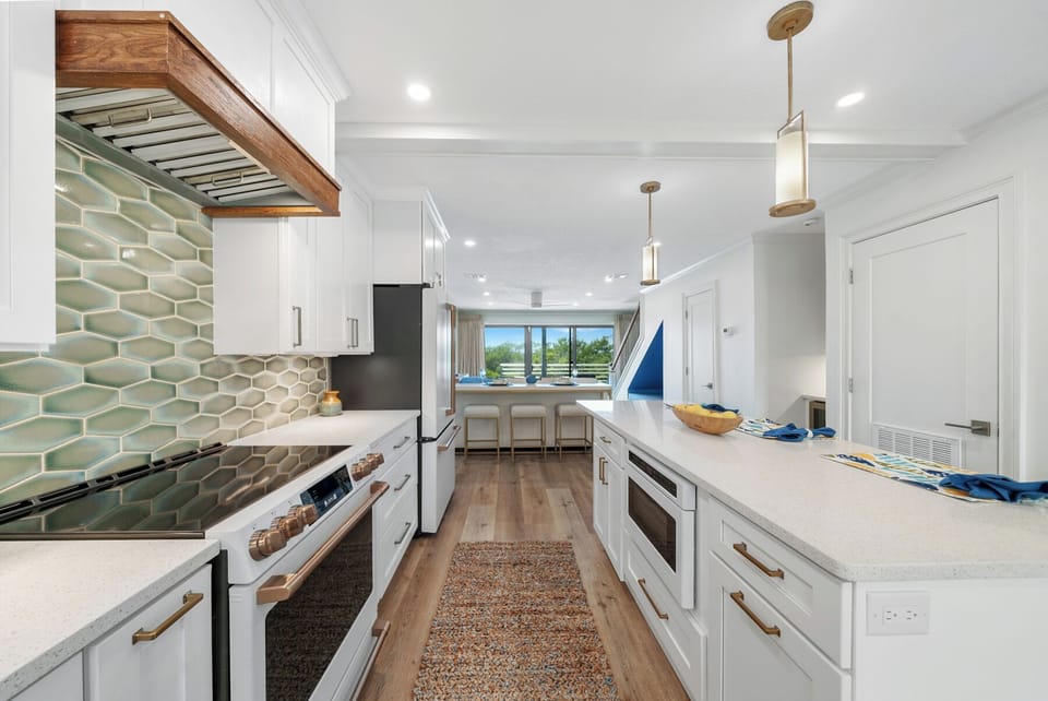 30A Hideaway | Kitchen Area