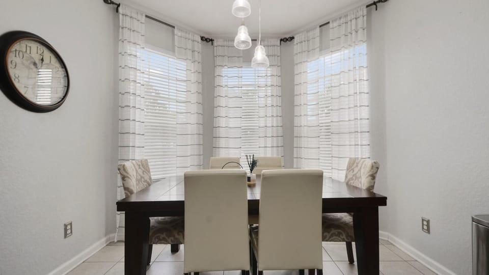 Breakfast nook