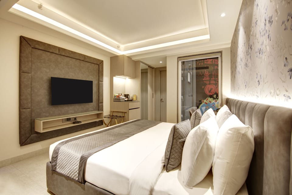 Standard Double Room, 1 Bedroom, Non Smoking, City View | In-room safe, laptop workspace, soundproofing, iron/ironing board