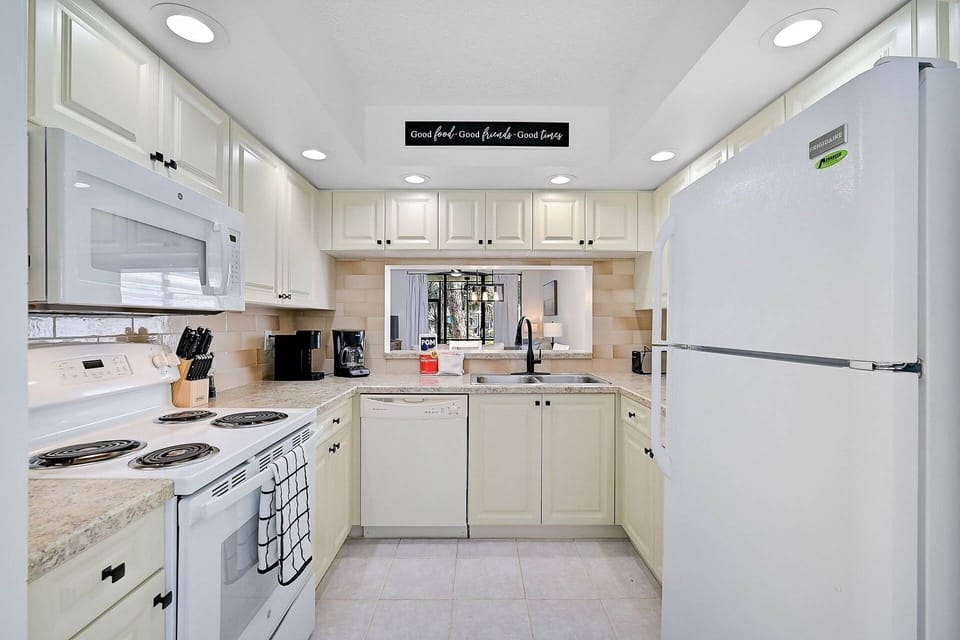 Light and fresh, this kitchen makes cooking feel like part of the vacation