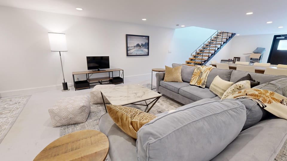 Downstairs tv sitting area, adjoining the second king bed sleeping area