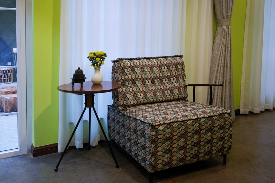 Superior Room, 1 Queen Bed, Courtyard View, Ground Floor | Living area | LCD TV, heated floors