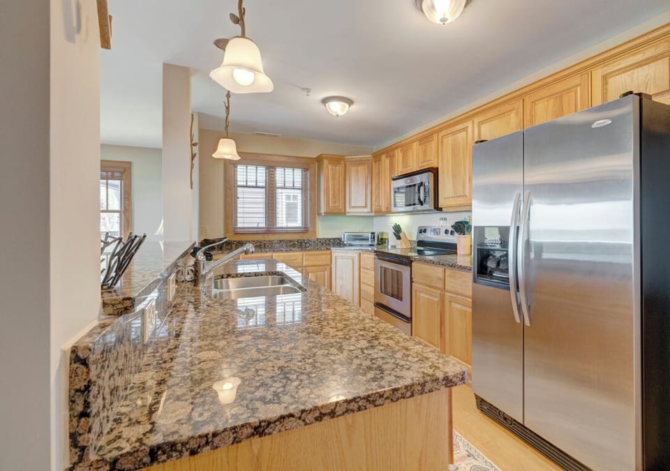 Kitchen--- Granite Counter-tops, Stainless Steel
