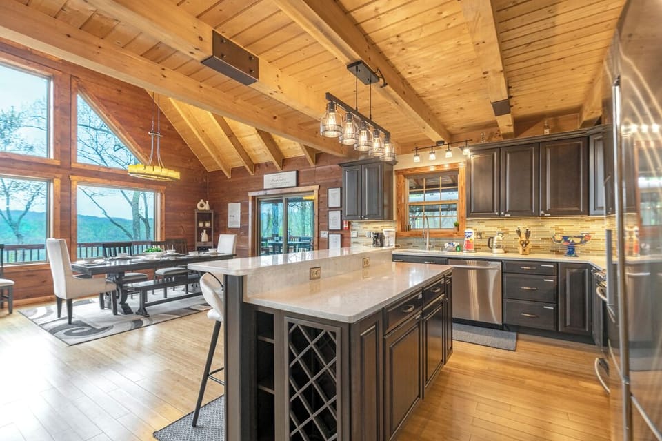 Open Floor Plan with and Amazing Mountain View