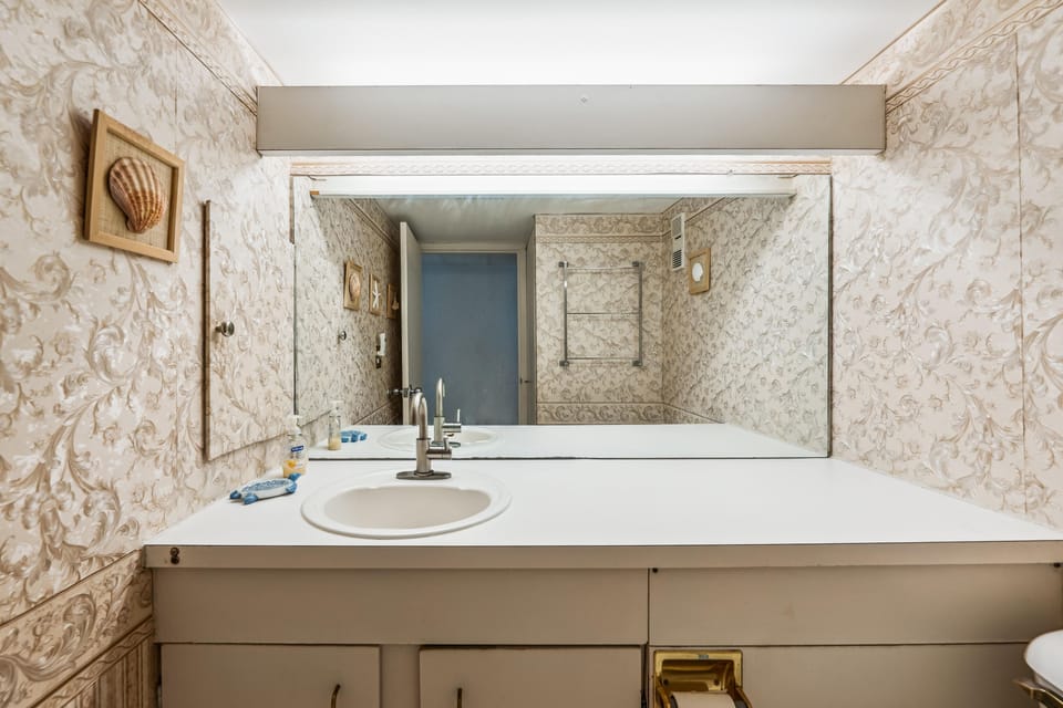 Group,Powder Room,