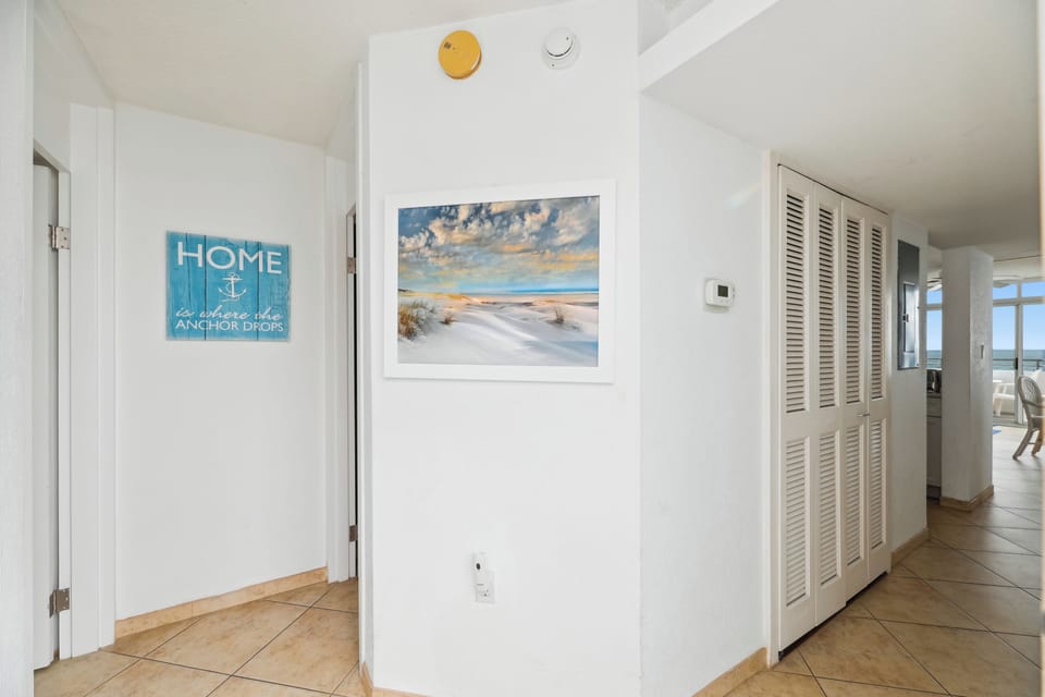 Floor Plan,Foyer,