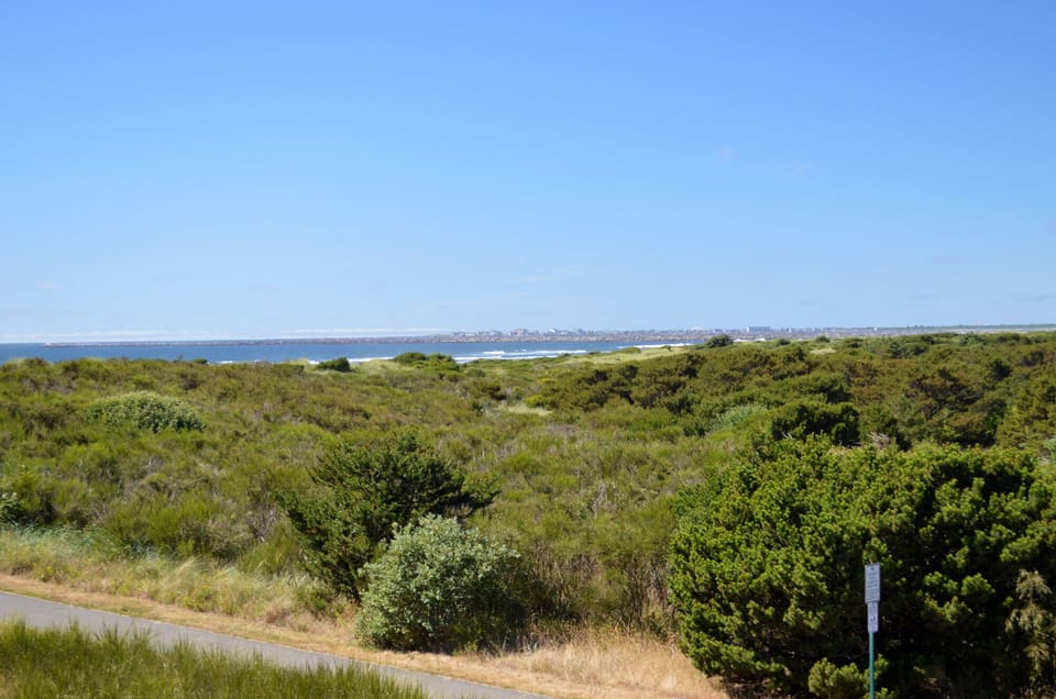 1035 Vacation by the Sea