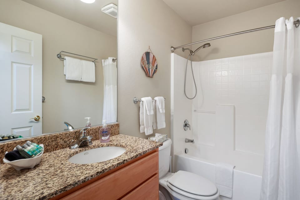 1215 Vacation by the Sea