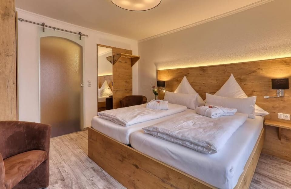 In-room safe, desk, laptop workspace, free WiFi