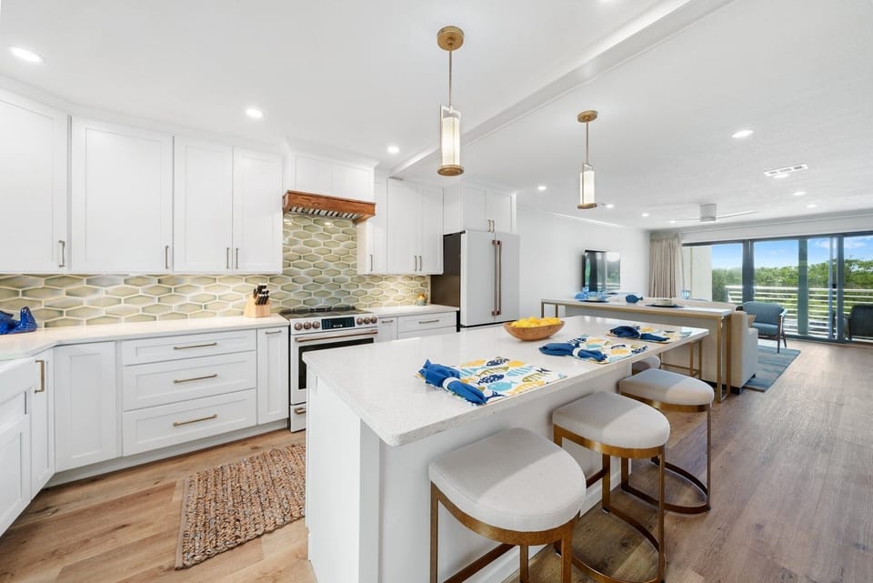 Townhome, 2 Bedrooms | Private kitchen | Coffee/tea maker, fridge, oven, toaster